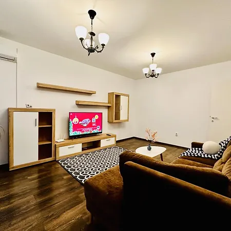 Rbc Augustin Presecan With Parking 克卢日-纳波卡