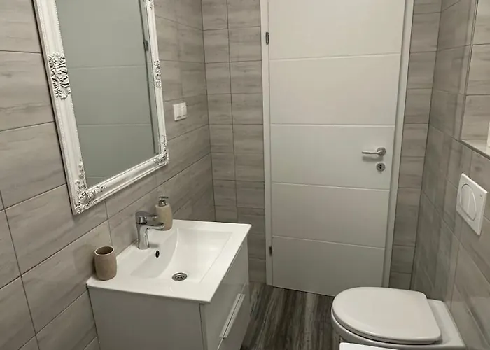 Rbc Augustin Presecan With Parking Apartament *